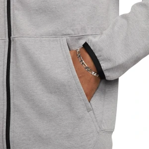 Sportswear Tech Essentials 5