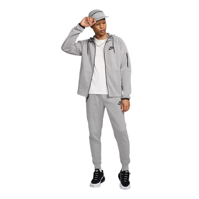 Sportswear Tech Essentials 6