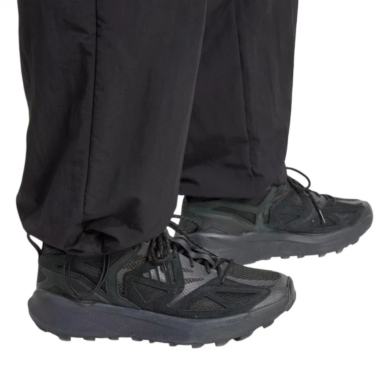 Essential Small Logo Woven Open Hem Pant 3