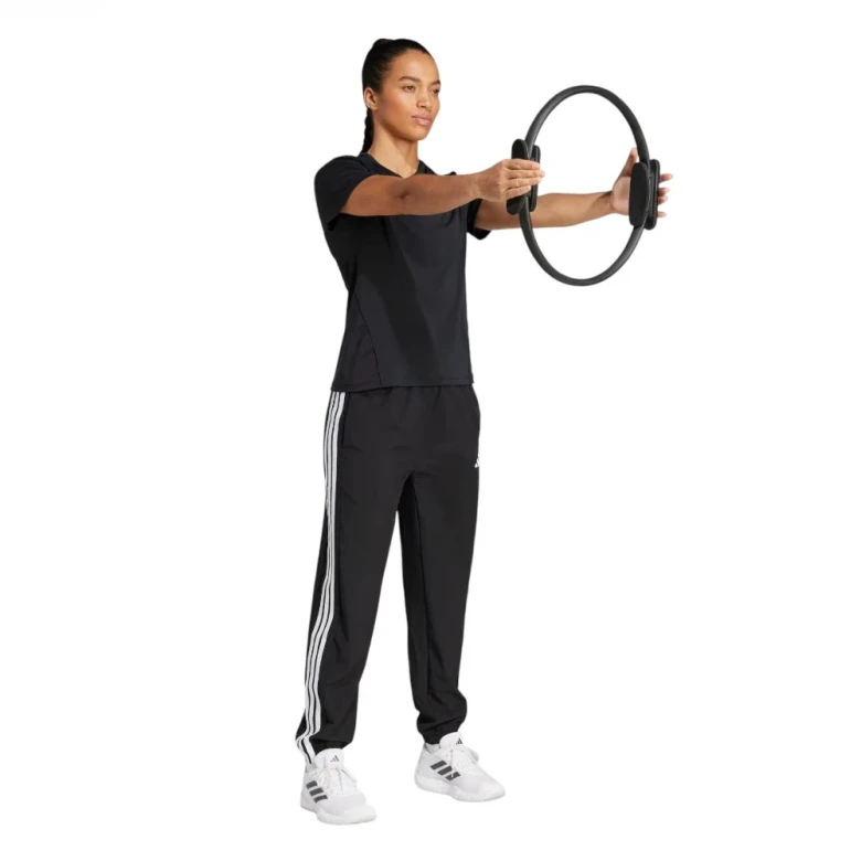 Train Essentials 3-Stripes Woven Pants 2