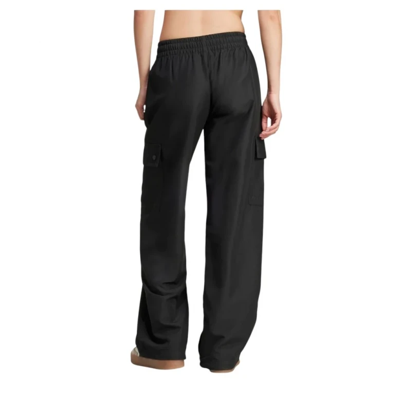 Essentials Woven Cargo Pants 2