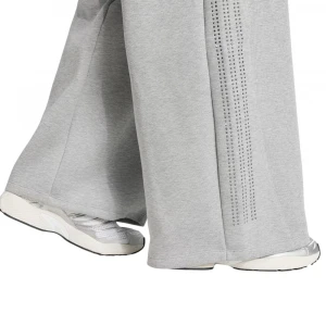 Teamgeist Rhinestone 4