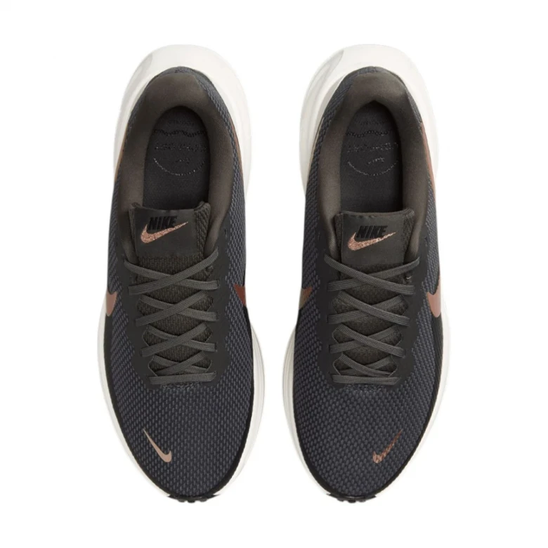 Revolution 8 Running 4