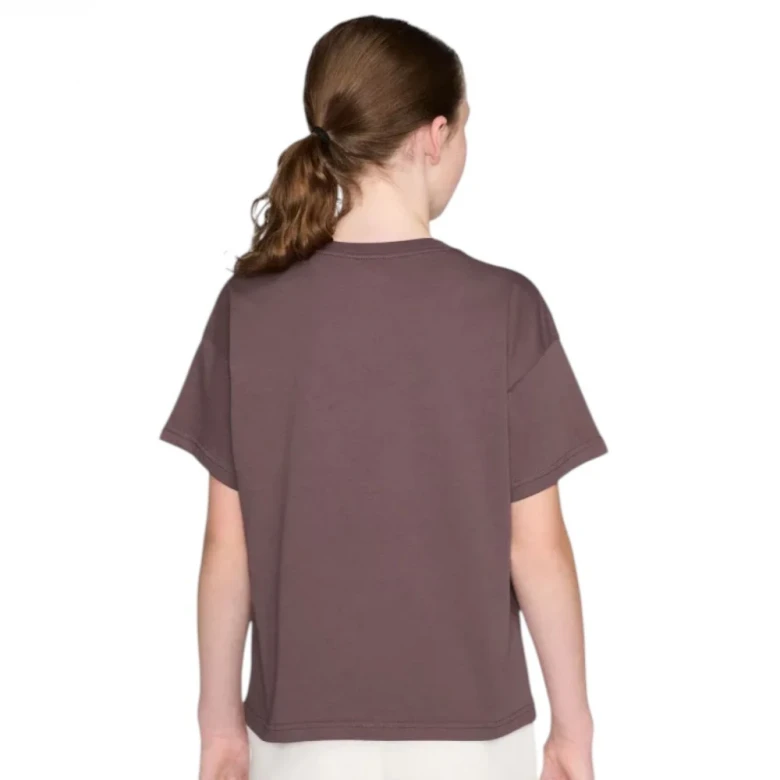 Sportswear Essential 1