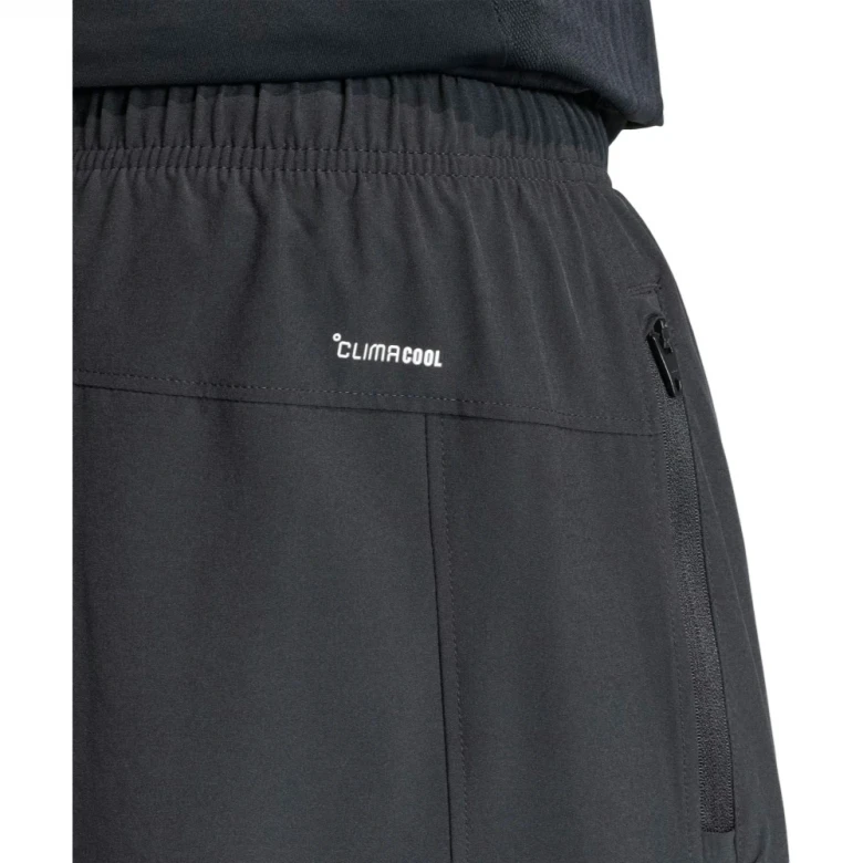 Workout Essentials Flex Woven 4