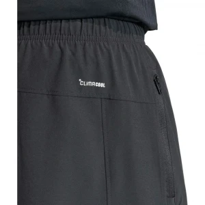 Workout Essentials Flex Woven 4