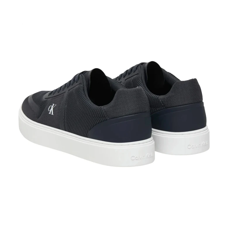 Classic Cups Laceup Knit 1