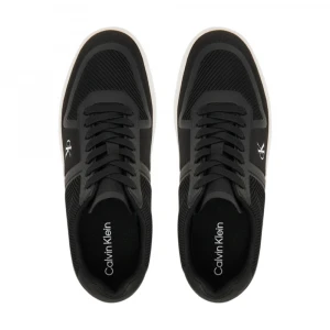 Classic Cups Laceup Knit 3