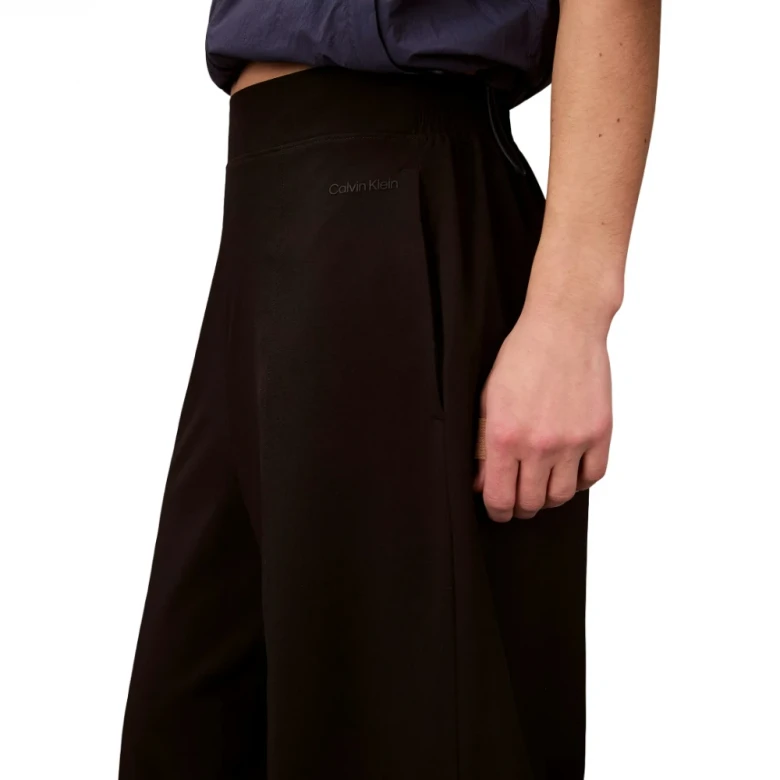 Commuter Woven Pant 4