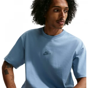 M Nsw Tee Lse Prem Ess Sust 2