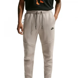 Tech Fleece Jogger 2