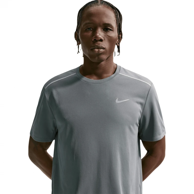 Dri-FIT UV Miler 4