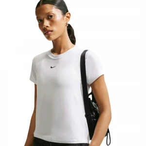 Sportswear Chill Knit 3