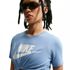 Sportswear Essentials 4