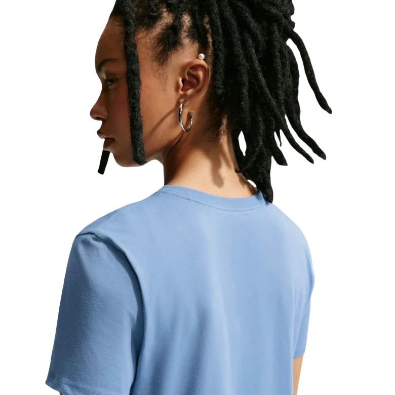 Sportswear Essentials 2