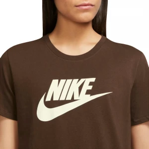 Sportswear Essentials 1