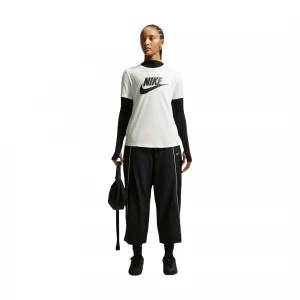 Sportswear Essentials 2