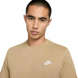Sportswear Club 0