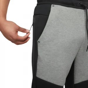 Tech Fleece Joggers 4