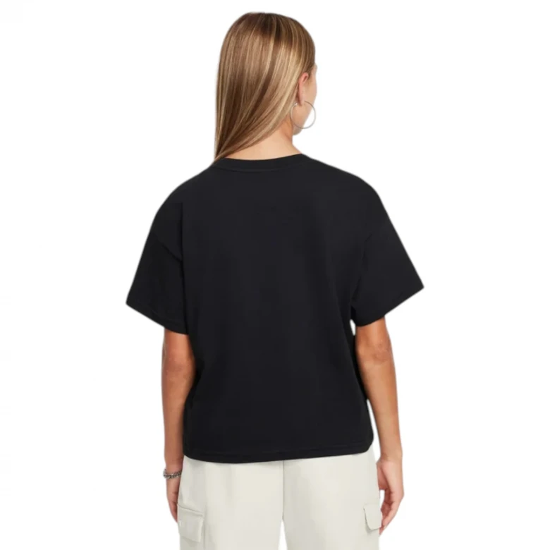 Sportswear Essential 1