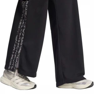 Seasonal Essentials Animal Print 3-Stripes 0