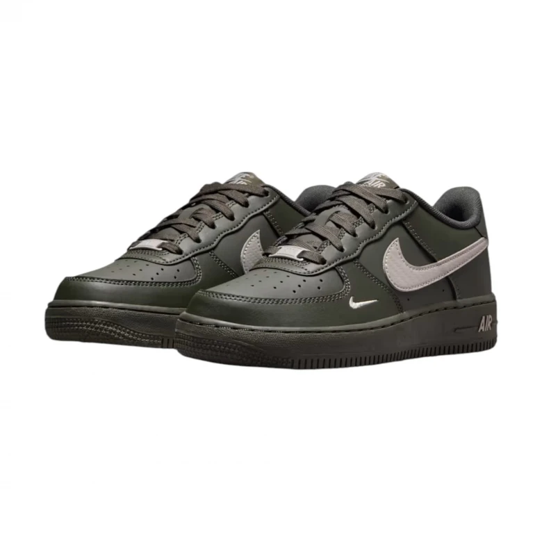 Air Force 1 Tech Essential 4