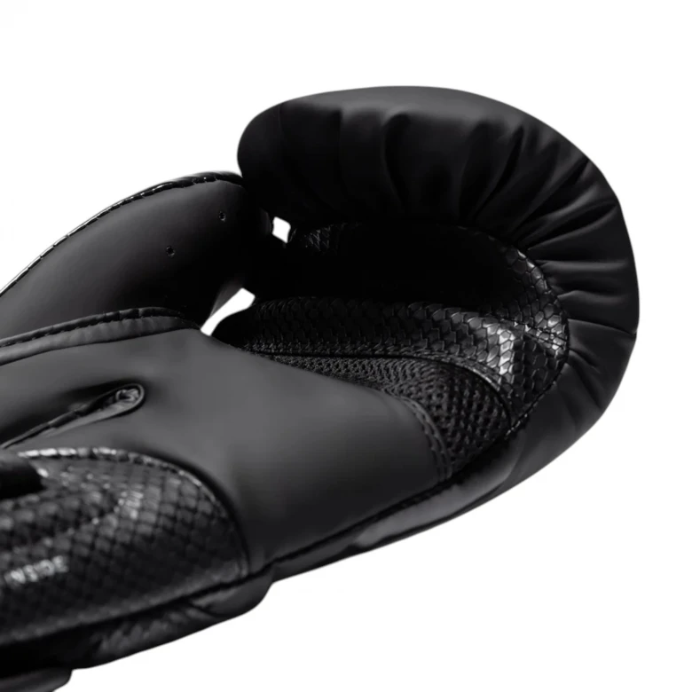 Challenger 4.0 Scales Boxing Gloves 0