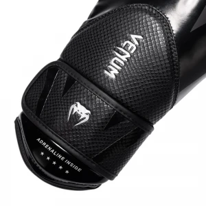Challenger 4.0 Scales Boxing Gloves 1