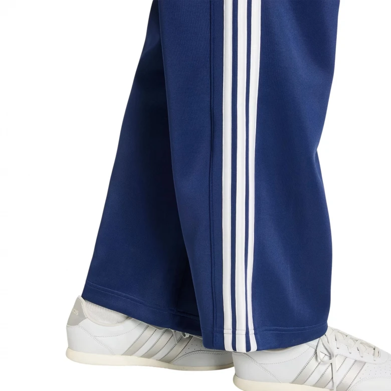 Stadium 3-Stripes Track 0