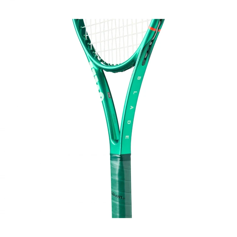 Blade 104 V10 0