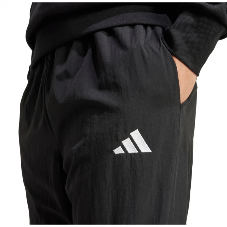 Essential Small Logo Woven Pant 3